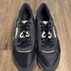 Reebok Blue Sneakers Classic Athletic Style